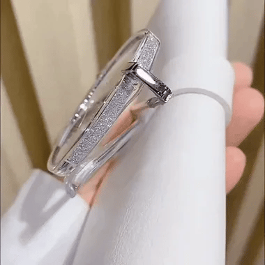 Transparent Glasses with Shiny Frame for Women - Veyra™ 