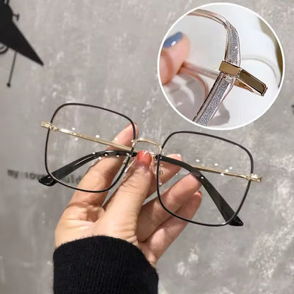 Transparent Glasses with Shiny Frame for Women - Veyra™ 